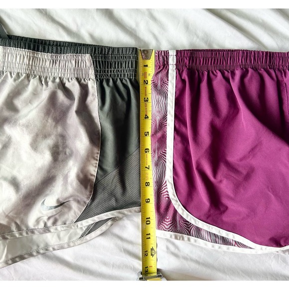 2 Pair Nike runnings shorts size Medium - Picture 9 of 10